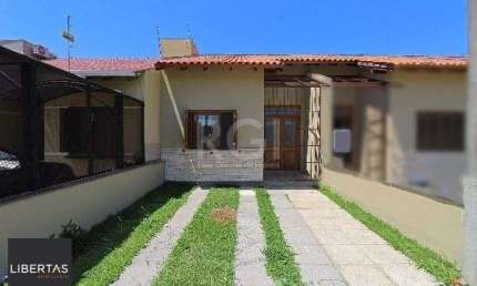 Casa em Porto Alegre, no bairro Aberta Dos Morros, com 3 dormitório(s), e 3 banheiros, à venda.