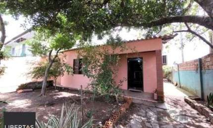 Casa em Porto Alegre, no bairro Restinga, com 5 dormitório(s), e 5 banheiros, à venda.