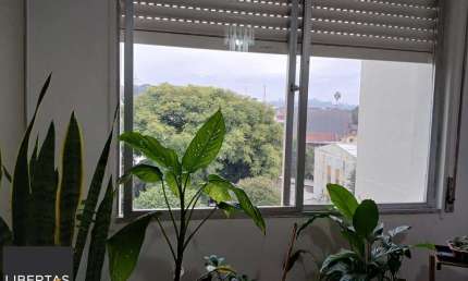Apartamento de 02 dormitorios na Rua Nunes,bairro Medianeira -Porto Alegre