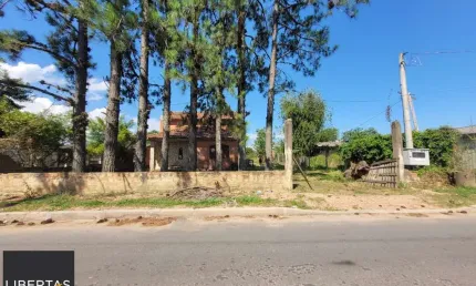 Terreno à venda na Rua Mercedes Azzolini, 249, Ponta Grossa, Porto Alegre