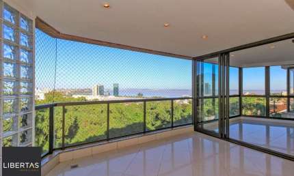 Apartamento alto padrão , 3 suítes, 3 vagas garagem, depósito, bairro Cristal