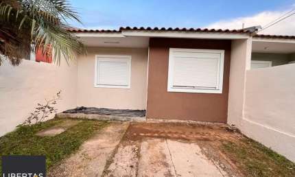 Casa com 2 quartos à venda na Rua Carlos Maximiliano Fayet, 585, Hípica, Porto Alegre