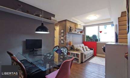 Apartamento de 2 domitórios, 1 vaga no bairro Cristal - Porto Alegre RS