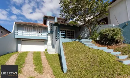 Casa com 3 quartos à venda na Rua Padre João Batista Reus, 2071, Vila Conceição, Porto Alegre