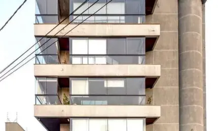 Conjunto comercial podendo facilmente ser transformado em apto garden