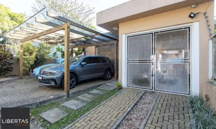 Casa com 3 quartos à venda na Rua Comandai, 511, Cristal, Porto Alegre