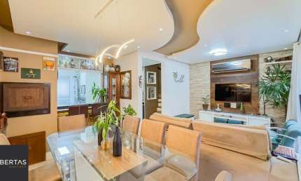 Casa com 4 quartos e 2 vagas em condomínio fechado no Bairro Ecoville.