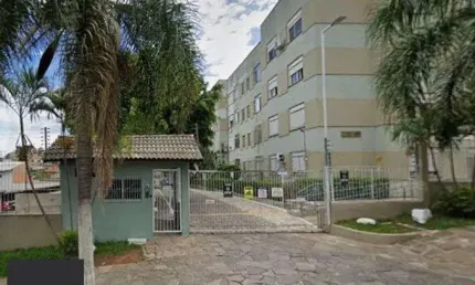 Excelente apto reformado 2 dormitórios com dependência de empregada