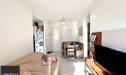 Apartamento dois dormitórios,  1 vaga no Condomínio Veríssimo