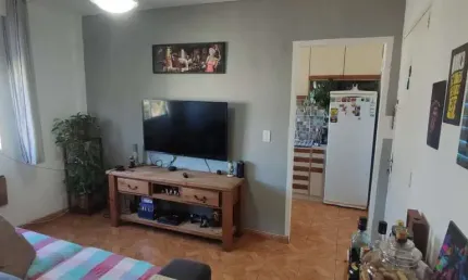 Apartamento 02 dormitórios com garagem / estacionamento