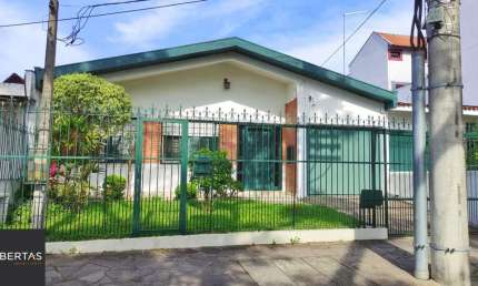 Casa à Venda de 3 Dormitórios (1 Suíte), no Sarandi – Porto Alegre | Financiável
