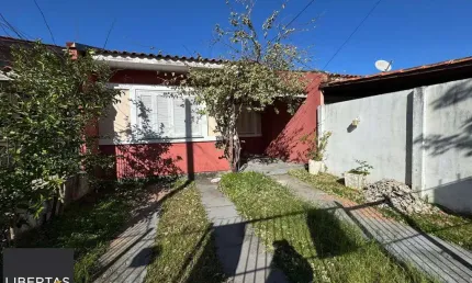 Casa com 3 quartos à venda na Rua Irmão Firmino Biazus, 220, Hípica, Porto Alegre
