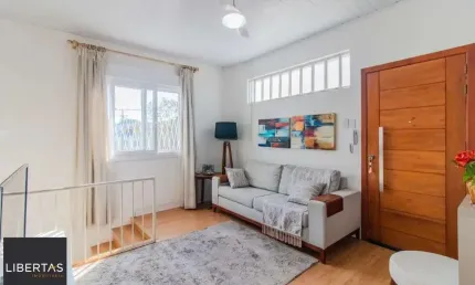 Casa de 3 dormitórios com 90m² à venda no Bairro Medianeira