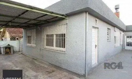 Casa no bairro cavalhada de 3 dormitórios e 2 vagas