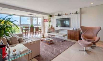 Apartamento Garden à venda com 3 dormitórios, 150m² e 2 vagas no bairro Cristal, Zona Sul de Porto Alegre