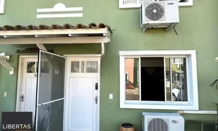 Lindo sobrado em condomínio fechado no Pontal do Acapulco, bairro Sarandi – Porto Alegre/RS.