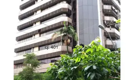 Sala comercial em um ponto excelente da Rua Padre Chagas.