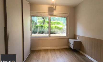 Apartamento de 1 dormitório térreo semi mobiliado  bairro Petrópolis