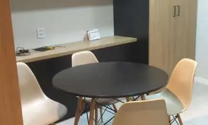 Sala Comercial semi-mobiiada Avenida Getúlio Vargas