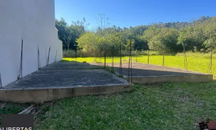 Terreno com 147m2 com projeto aprovado e fundacções concluídas
