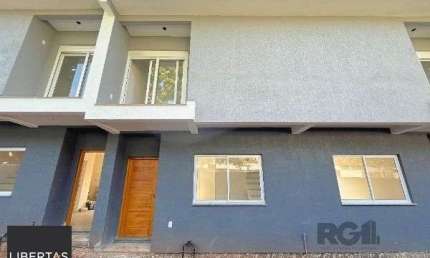Casa Condominio em Porto Alegre, no bairro Nonoai, com 2 dormitório(s), e 2 banheiros, à venda.