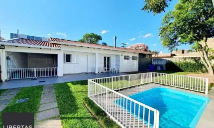 Casa de  3 dormsitorios no bairro camaquã - porto alegre