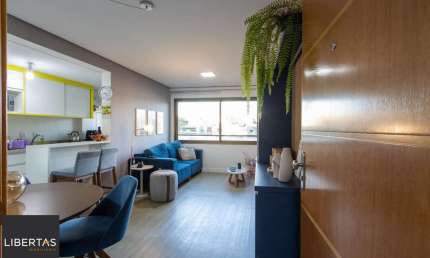 Apartamento de 62m²,  2 dormitórios com suíte, churrasqueira, vaga coberta, infraestrutura completa, na zona sul de Porto Alegre.