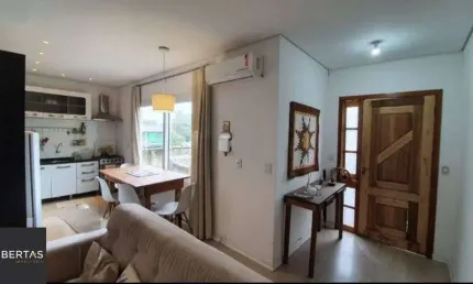 Casa 3 dormitórios à venda no Bairro Passo das Pedras