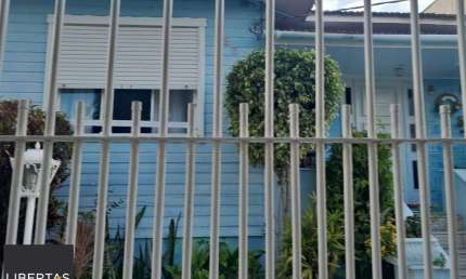 Casa com 3 quartos à venda na Rua São Francisco, 595, Santana, Porto Alegre, 592 m2 por R$ 1.500.000