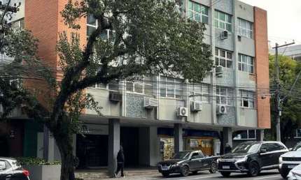 sala comercial grande prédio com elevador no bairro Rio Branco em Porto Alegre