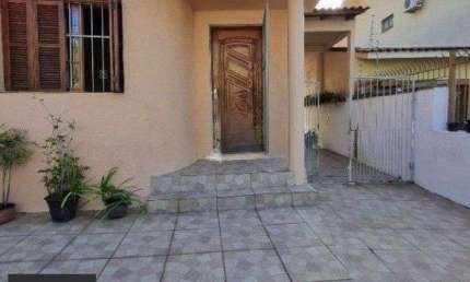 Casa com 2 quartos à venda na Rua Fagundes Varela, 237, Santo Antônio, Porto Alegre