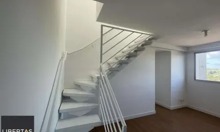 Cobertura semi mobiliada com 3 quartos e 1 vaga de garagem na rua sadi castro.