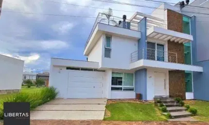 Casa em porto alegre, no bairro hípica, com 3 dormitório(s), e 3 banheiros, à venda.