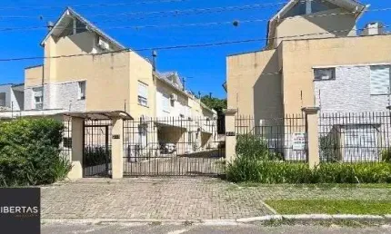Casa Condominio em Porto Alegre, no bairro Ipanema, com 3 dormitório(s), e 3 banheiros, à venda.