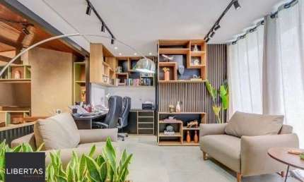 Casa em Porto Alegre, no bairro Tristeza, com 2 dormitório(s), e 2 banheiros, à venda.