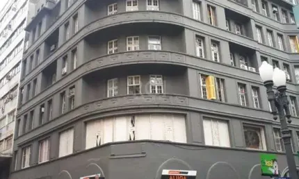 Sala comercial à venda na Rua Vigário José Inácio, 433, Centro Histórico, Porto Alegre
