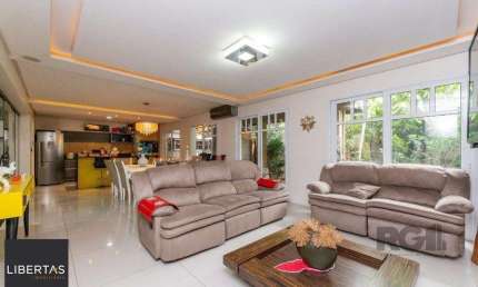 vende exelente casa com 442m² , 4 dormitórios Suíte, garagem para 4 carros