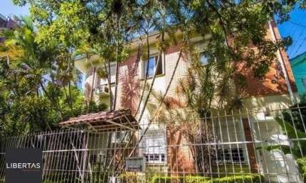 Casa sobrado no Petrópolis com 7 dormitórios e 4 vagas