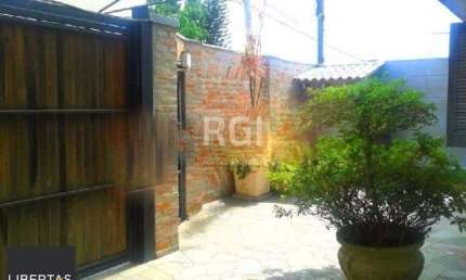 Casa para Venda - 290m², 4 dormitórios, sendo 1 suites, 3 vagas - Cristal