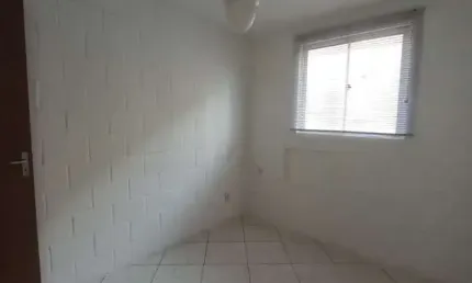 Apartamento com 02 dormitórios com estacionamento por convenção