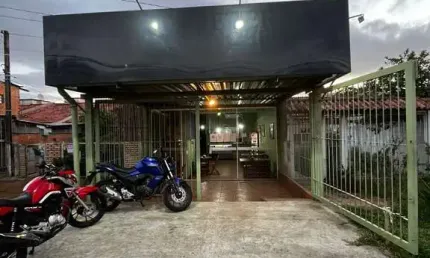 **Oportunidade Única! Casa Comercial no coração da Hípica, Porto Alegre!**