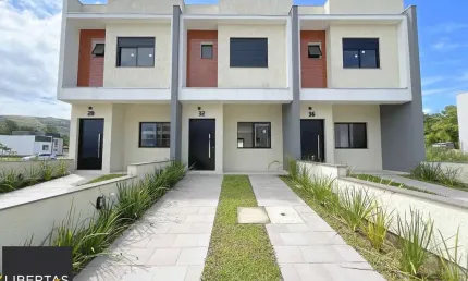 Casa em Porto Alegre, no bairro Hípica, com 3 dormitório(s), à venda.