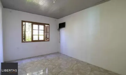 Casa 300m² à Venda na Vila Ipiranga . 2 Quartos, 2 Vagas, Salão e Churrasqueira