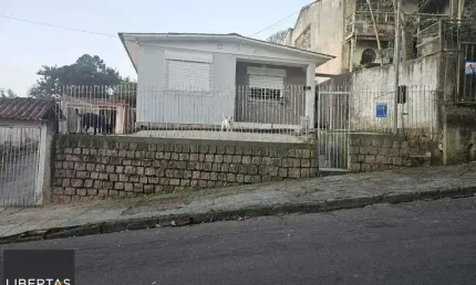 Casa com 2 quartos à venda na Beco F, 30, Ipanema, Porto Alegre