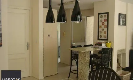 Vende-se apartamento com 2 quartos(1 suíte), 86m² e sacada - Mont'Serrat