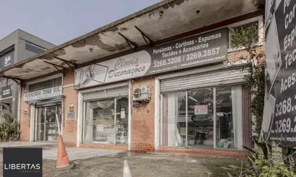 Barracão / Galpão / Depósito à venda na Avenida Wenceslau Escobar, 3191, Tristeza, Porto Alegre