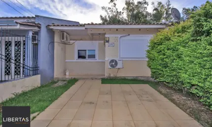 Casa com 2 quartos à venda na Rua Pedro Faria, 570, Hípica, Porto Alegre