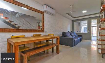 Casa com 2 quartos à venda na Rua Zuzu Angel, 278, Hípica, Porto Alegre