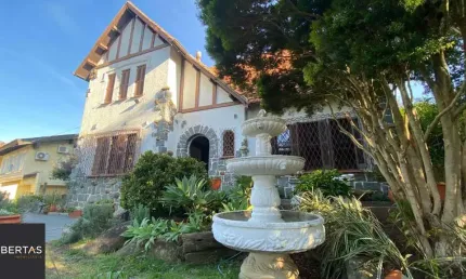 Casa com 4 quartos à venda na Rua Guaiana, 123, Vila Assunção, Porto Alegre