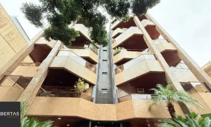 Apartamento com 3 quartos à venda na Avenida Lageado, 969, Petrópolis, Porto Alegre